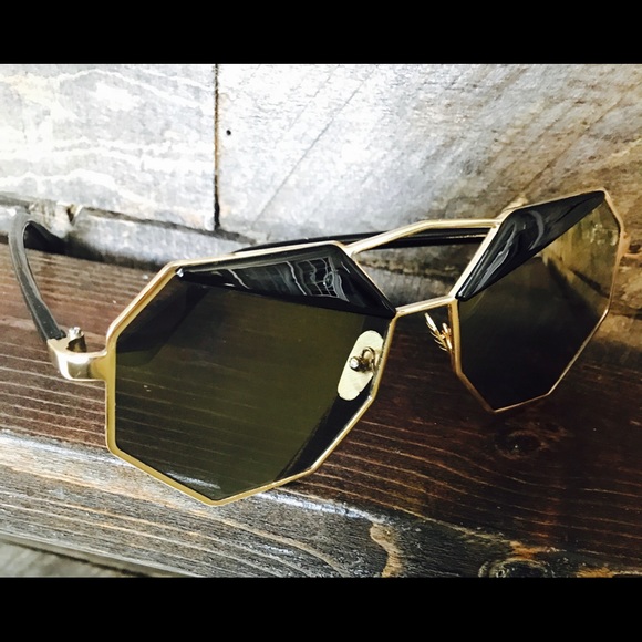 Sunglasses - Picture 2 of 3